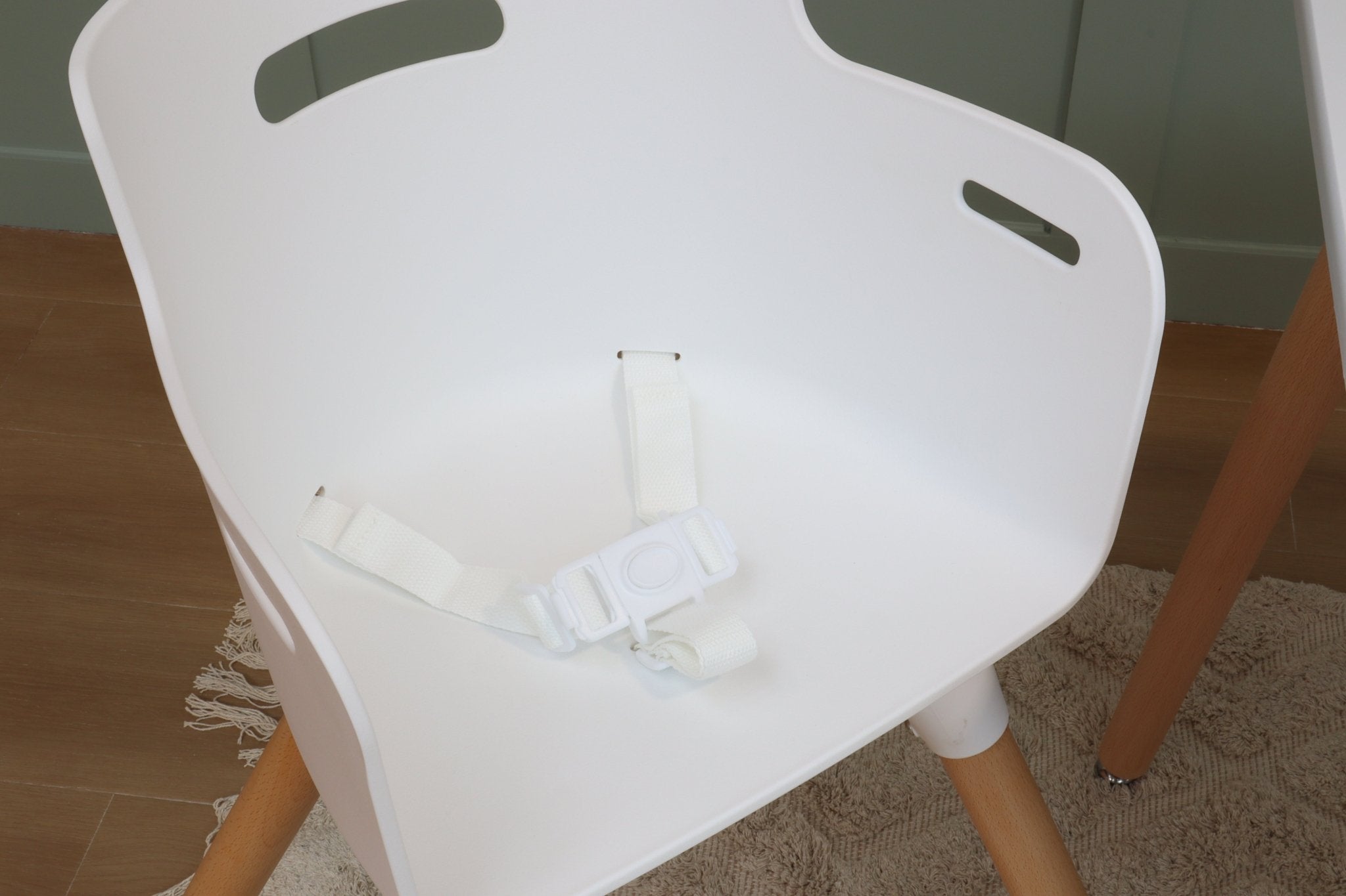 Scandi high chair hot sale